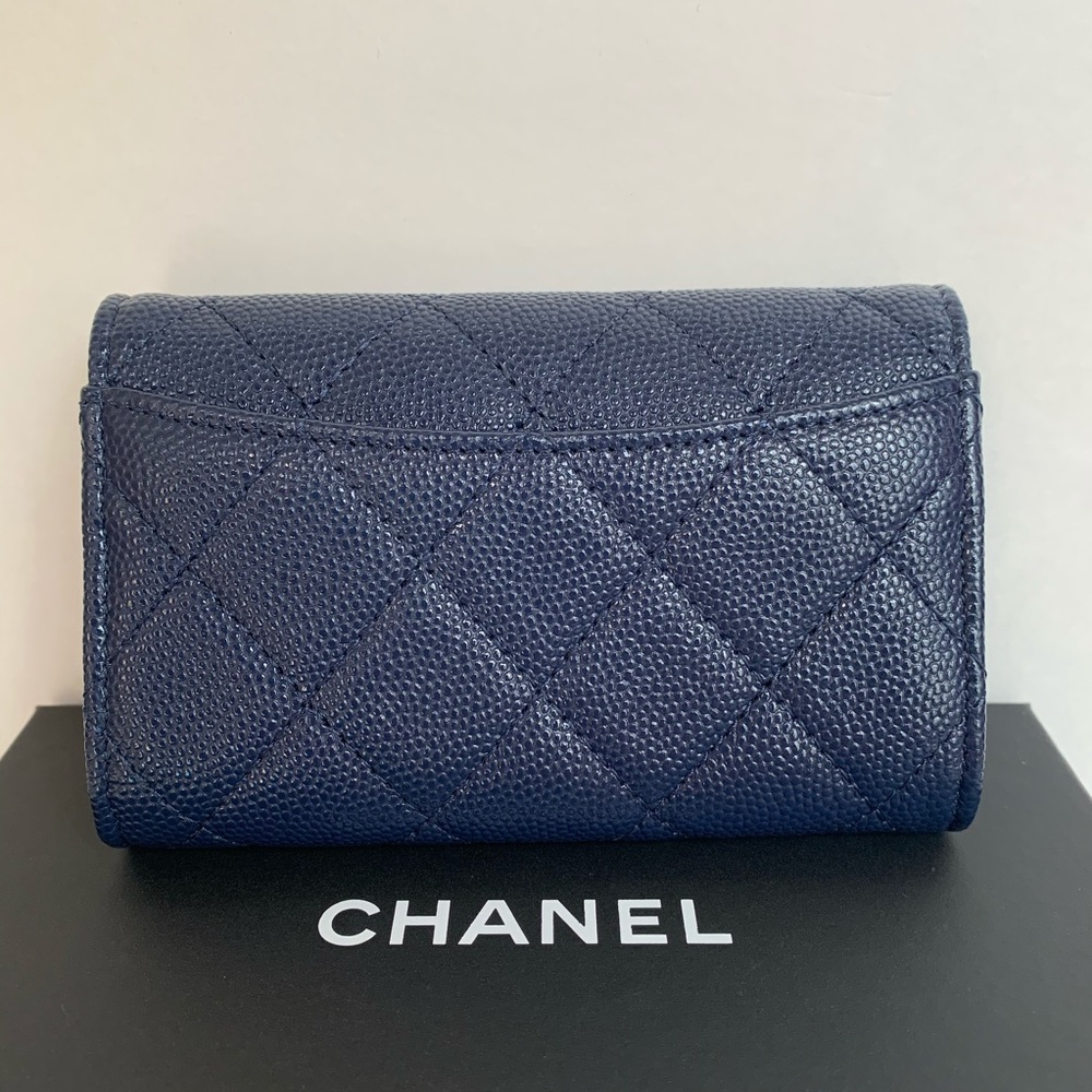 SOLD✖️CHANEL Caviar Quilted Flap Wallet - Picture 2 of 5